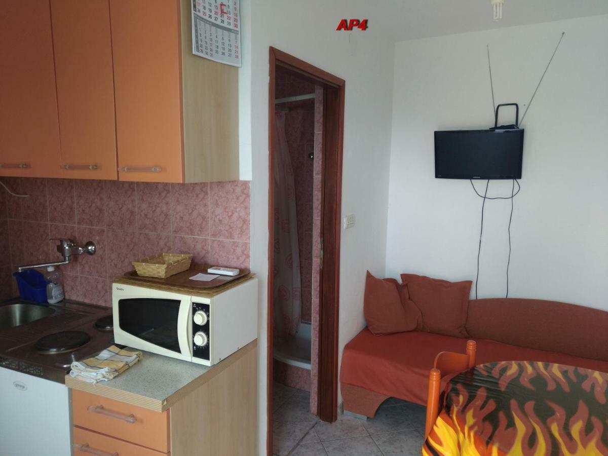 Apartments Sudic Njivice Exterior photo